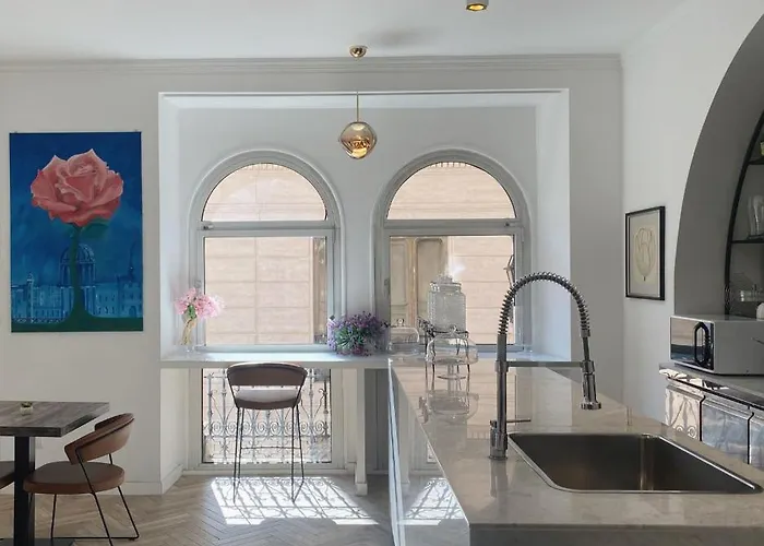 Florea Palace רומא