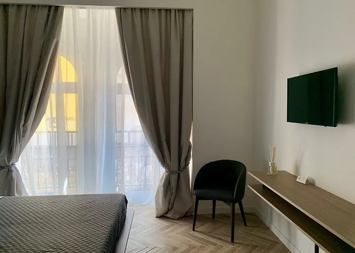 Гостевой дом Florea Palace *