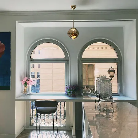 Florea Palace 게스트하우스