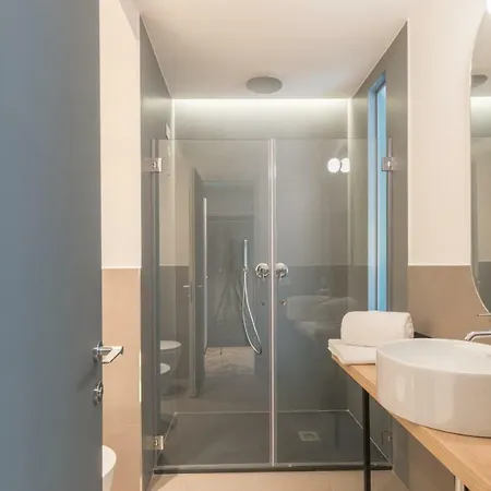 Florea Palace 게스트하우스 *