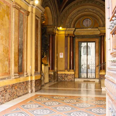 Florea Palace Pensión Roma