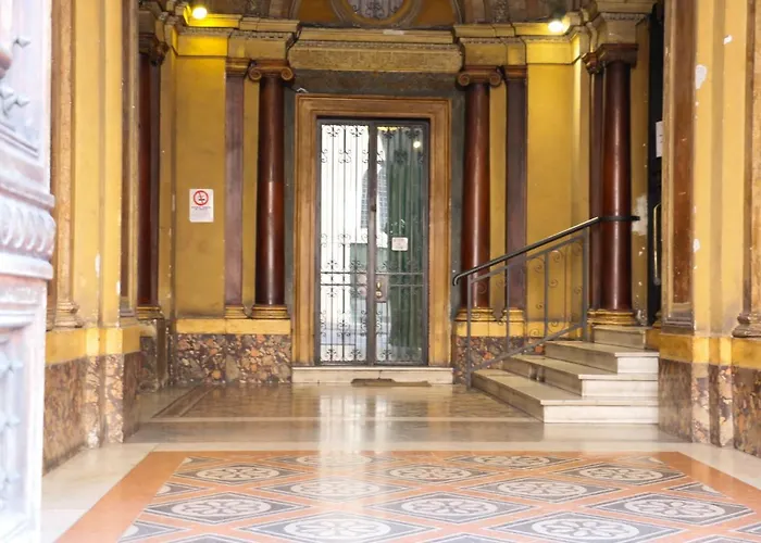 Florea Palace Pensión