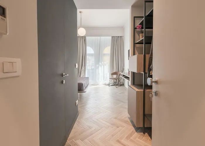 Florea Palace Pensión Roma